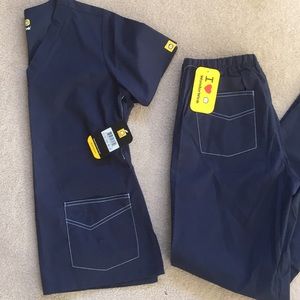 NWT I Love Wonderwink navy blue scrub set